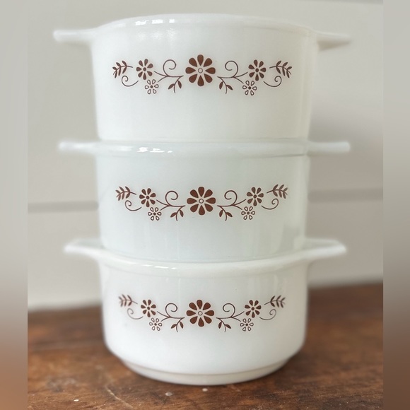 Vintage Pyr-o-Rey 10 ounce Mini Casserole Dishes set of 3 🤎🤍🤎 - Picture 3 of 13